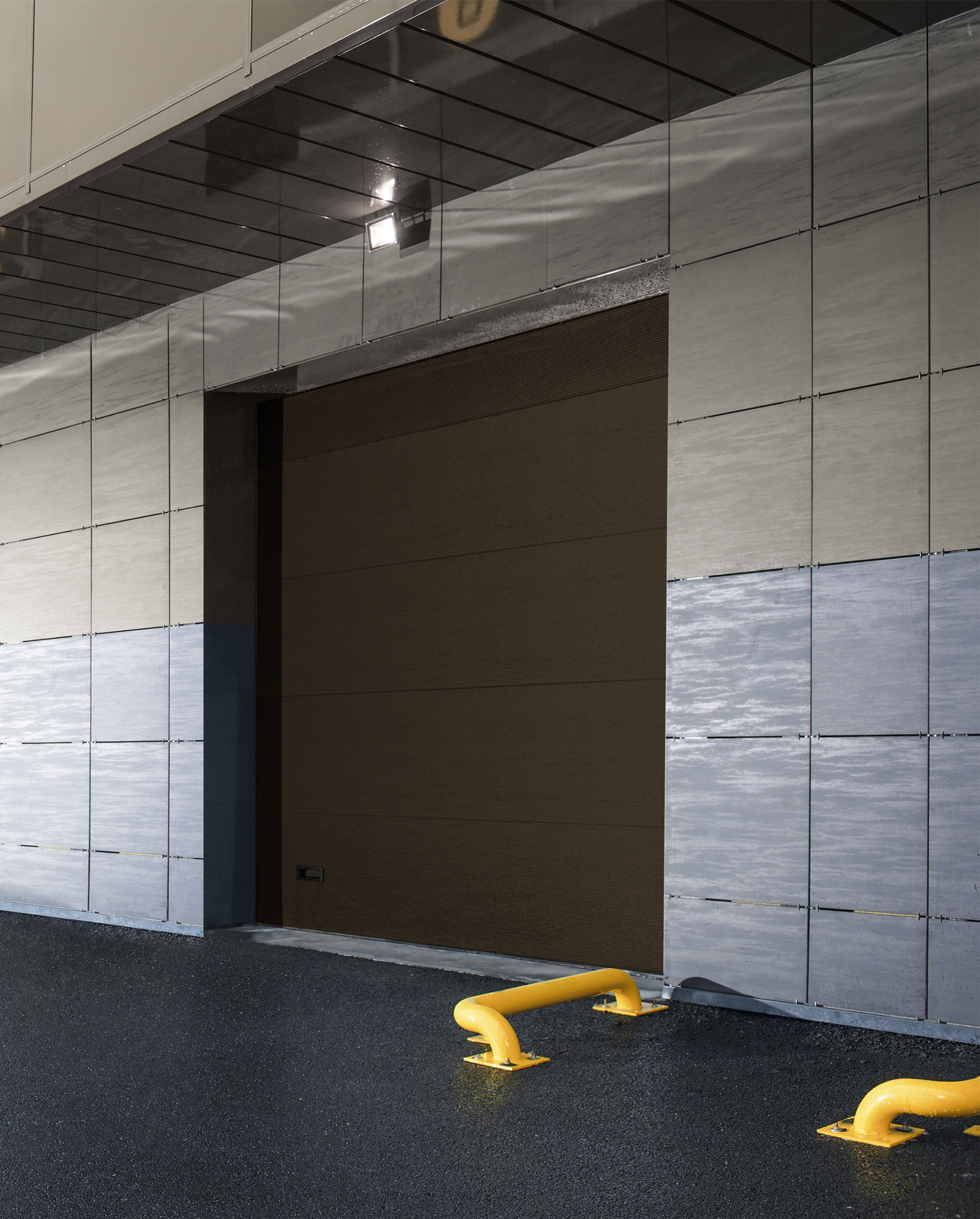 Промышленные ворота из сэндвич-панелей ProPlus